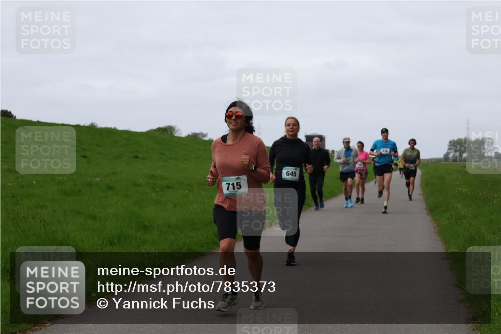 04.05.2025 - 8. Wedeler Halbmarathon Yannick Fuchs http://msf.ph/oto/7835373 04.05.2025 11:23:16 Laufen 715, 645 meine-sportfotos.de