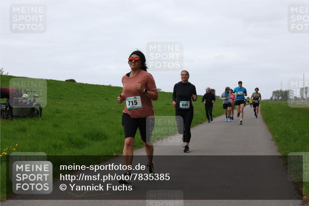04.05.2025 - 8. Wedeler Halbmarathon Yannick Fuchs http://msf.ph/oto/7835385 04.05.2025 11:23:17 Laufen 715, 645 meine-sportfotos.de