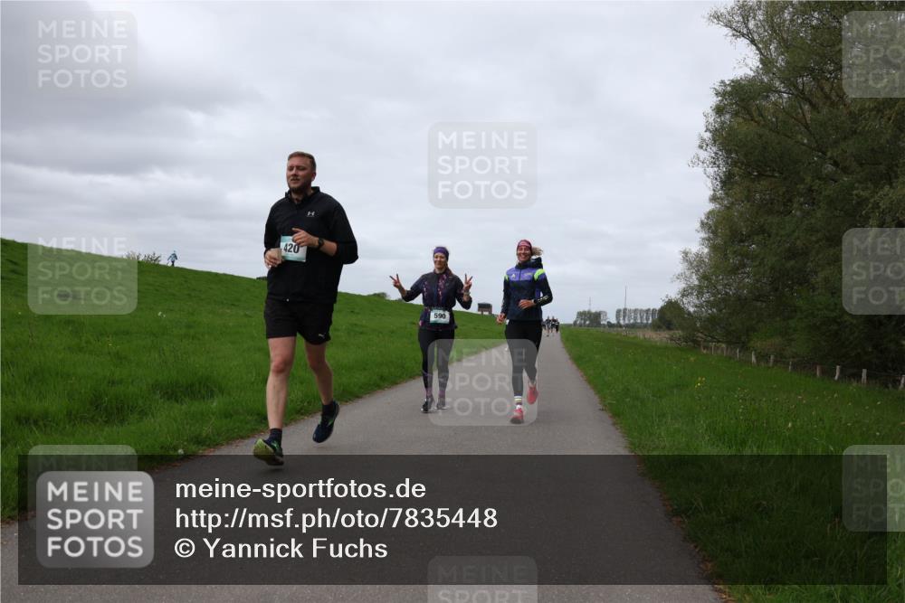 04.05.2025 - 8. Wedeler Halbmarathon Yannick Fuchs http://msf.ph/oto/7835448 04.05.2025 11:44:24 Laufen 420, 590 meine-sportfotos.de