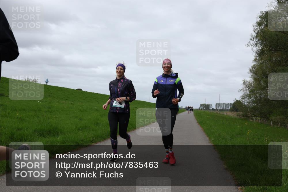 04.05.2025 - 8. Wedeler Halbmarathon Yannick Fuchs http://msf.ph/oto/7835463 04.05.2025 11:44:25 Laufen 590 meine-sportfotos.de