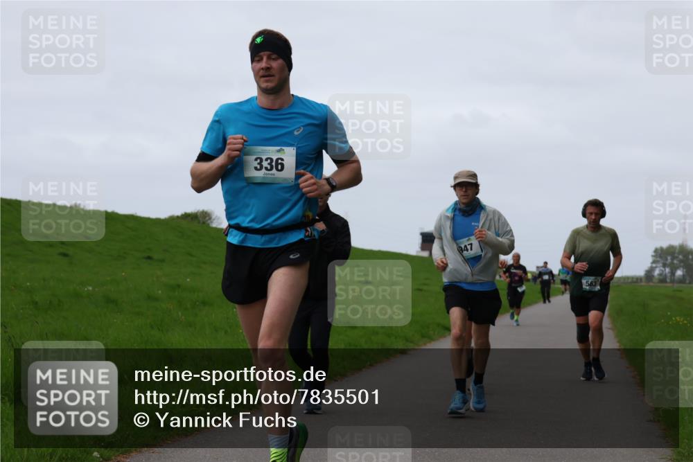 04.05.2025 - 8. Wedeler Halbmarathon Yannick Fuchs http://msf.ph/oto/7835501 04.05.2025 11:23:21 Laufen 336, 947, 563 meine-sportfotos.de