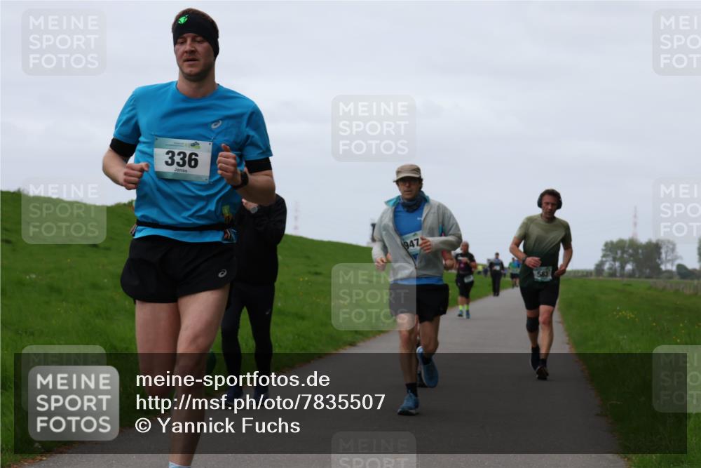 04.05.2025 - 8. Wedeler Halbmarathon Yannick Fuchs http://msf.ph/oto/7835507 04.05.2025 11:23:21 Laufen 336, 947, 563 meine-sportfotos.de