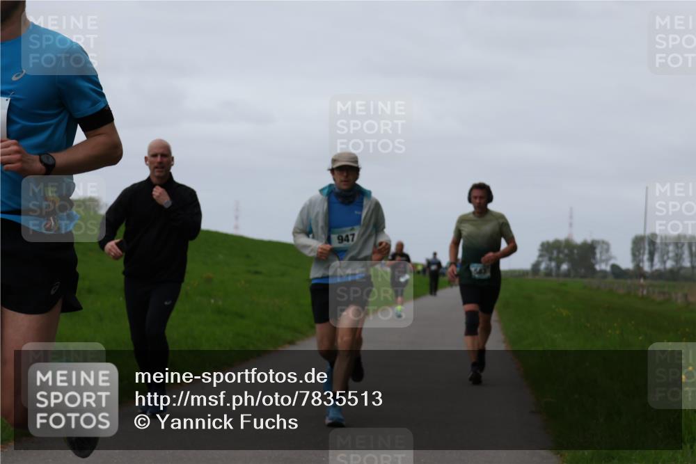 04.05.2025 - 8. Wedeler Halbmarathon Yannick Fuchs http://msf.ph/oto/7835513 04.05.2025 11:23:22 Laufen 947 meine-sportfotos.de