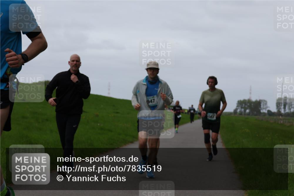 04.05.2025 - 8. Wedeler Halbmarathon Yannick Fuchs http://msf.ph/oto/7835519 04.05.2025 11:23:22 Laufen 947 meine-sportfotos.de