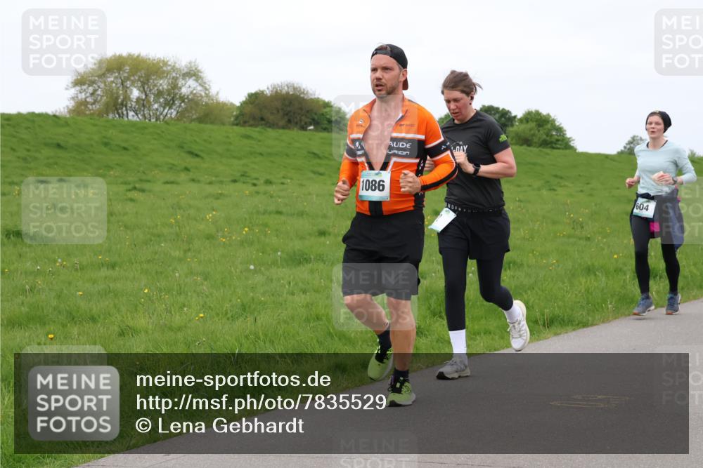 04.05.2025 - 8. Wedeler Halbmarathon Lena Gebhardt http://msf.ph/oto/7835529 04.05.2025 11:27:49 Laufen 1086, 604 meine-sportfotos.de