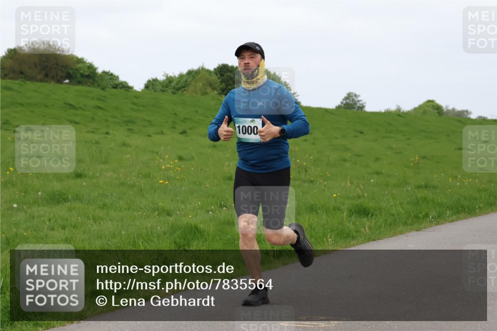 04.05.2025 - 8. Wedeler Halbmarathon Lena Gebhardt http://msf.ph/oto/7835564 04.05.2025 11:27:53 Laufen 1000 meine-sportfotos.de