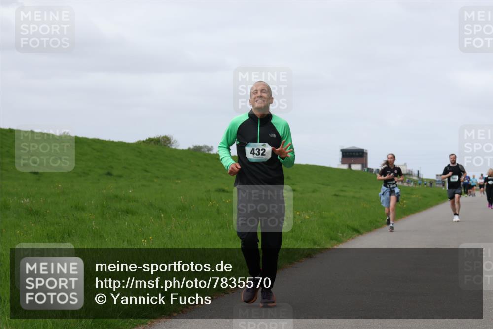 04.05.2025 - 8. Wedeler Halbmarathon Yannick Fuchs http://msf.ph/oto/7835570 04.05.2025 11:44:36 Laufen 432 meine-sportfotos.de