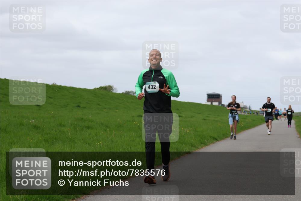 04.05.2025 - 8. Wedeler Halbmarathon Yannick Fuchs http://msf.ph/oto/7835576 04.05.2025 11:44:36 Laufen 432 meine-sportfotos.de