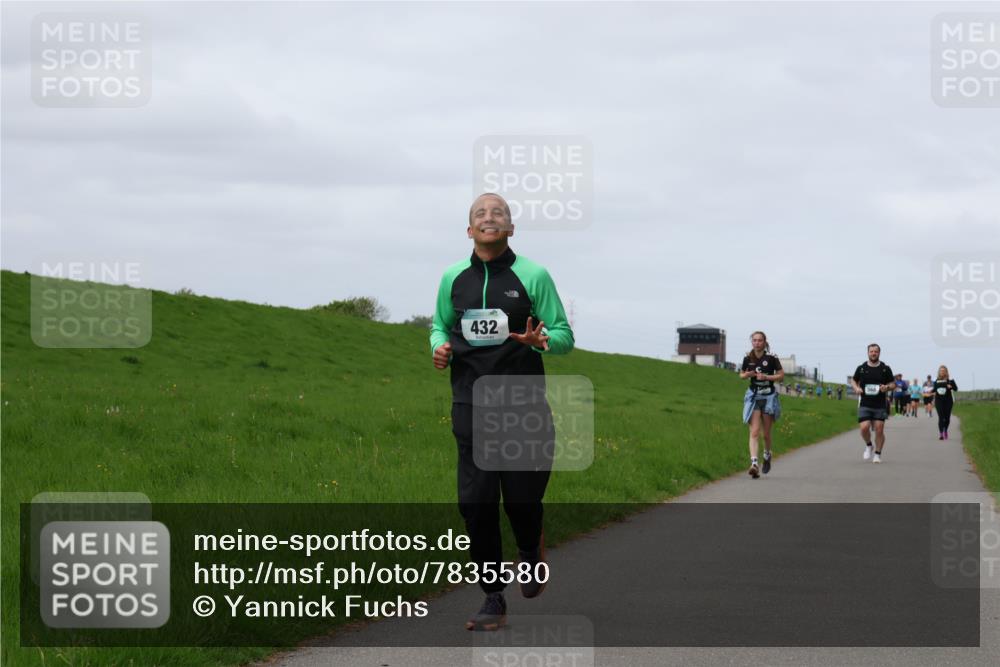 04.05.2025 - 8. Wedeler Halbmarathon Yannick Fuchs http://msf.ph/oto/7835580 04.05.2025 11:44:36 Laufen 432 meine-sportfotos.de
