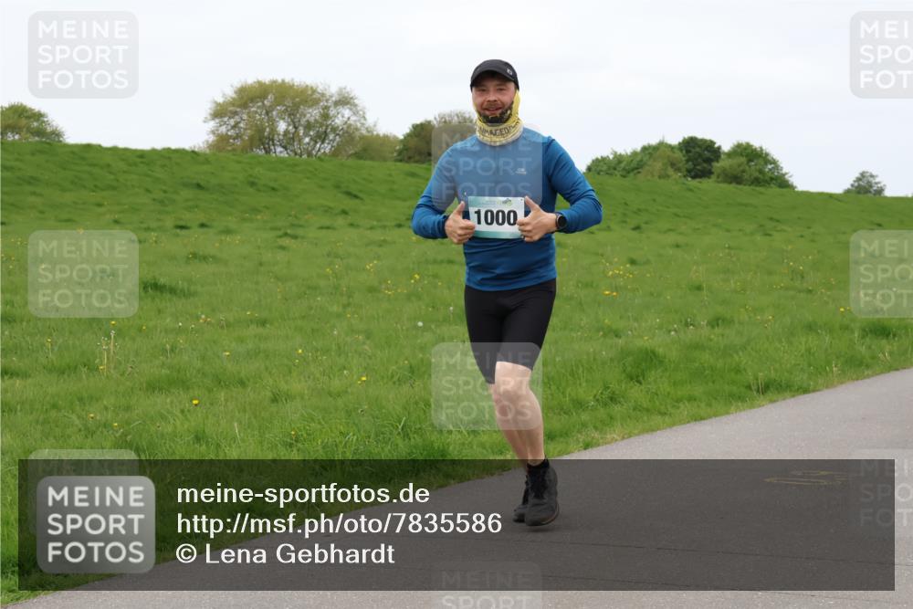 04.05.2025 - 8. Wedeler Halbmarathon Lena Gebhardt http://msf.ph/oto/7835586 04.05.2025 11:27:54 Laufen 1000 meine-sportfotos.de