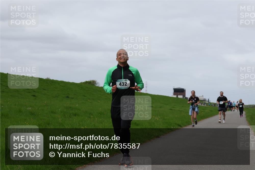 04.05.2025 - 8. Wedeler Halbmarathon Yannick Fuchs http://msf.ph/oto/7835587 04.05.2025 11:44:37 Laufen 432 meine-sportfotos.de