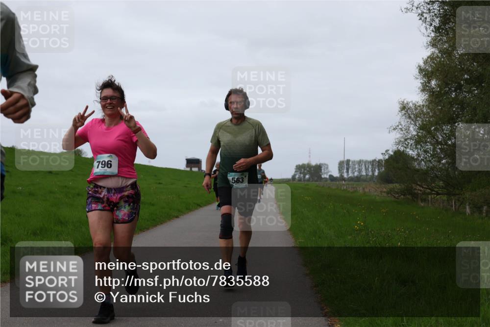04.05.2025 - 8. Wedeler Halbmarathon Yannick Fuchs http://msf.ph/oto/7835588 04.05.2025 11:23:25 Laufen 796, 563 meine-sportfotos.de