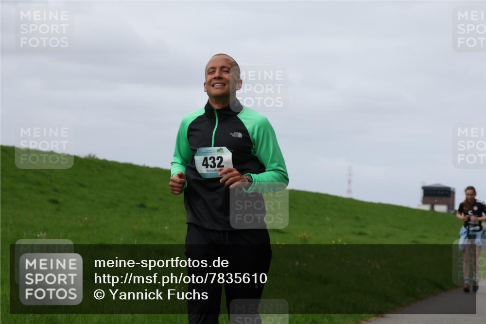 04.05.2025 - 8. Wedeler Halbmarathon Yannick Fuchs http://msf.ph/oto/7835610 04.05.2025 11:44:37 Laufen 432 meine-sportfotos.de