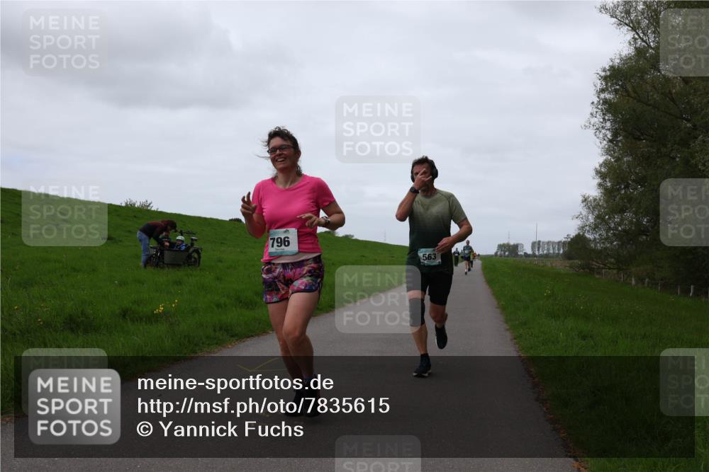 04.05.2025 - 8. Wedeler Halbmarathon Yannick Fuchs http://msf.ph/oto/7835615 04.05.2025 11:23:25 Laufen 796, 563 meine-sportfotos.de