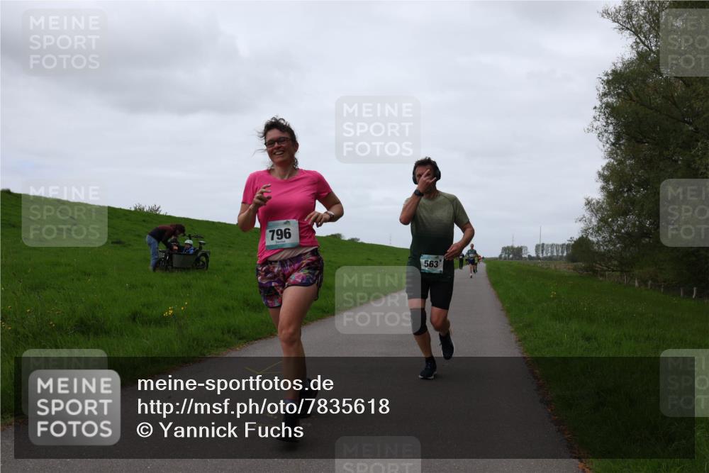 04.05.2025 - 8. Wedeler Halbmarathon Yannick Fuchs http://msf.ph/oto/7835618 04.05.2025 11:23:25 Laufen 796, 563 meine-sportfotos.de