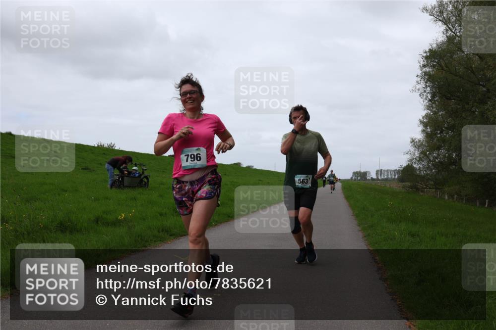 04.05.2025 - 8. Wedeler Halbmarathon Yannick Fuchs http://msf.ph/oto/7835621 04.05.2025 11:23:25 Laufen 796, 563 meine-sportfotos.de