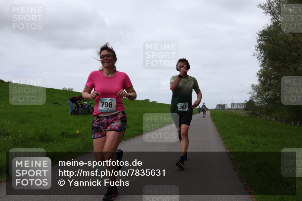 04.05.2025 - 8. Wedeler Halbmarathon Yannick Fuchs http://msf.ph/oto/7835631 04.05.2025 11:23:26 Laufen 796, 563 meine-sportfotos.de