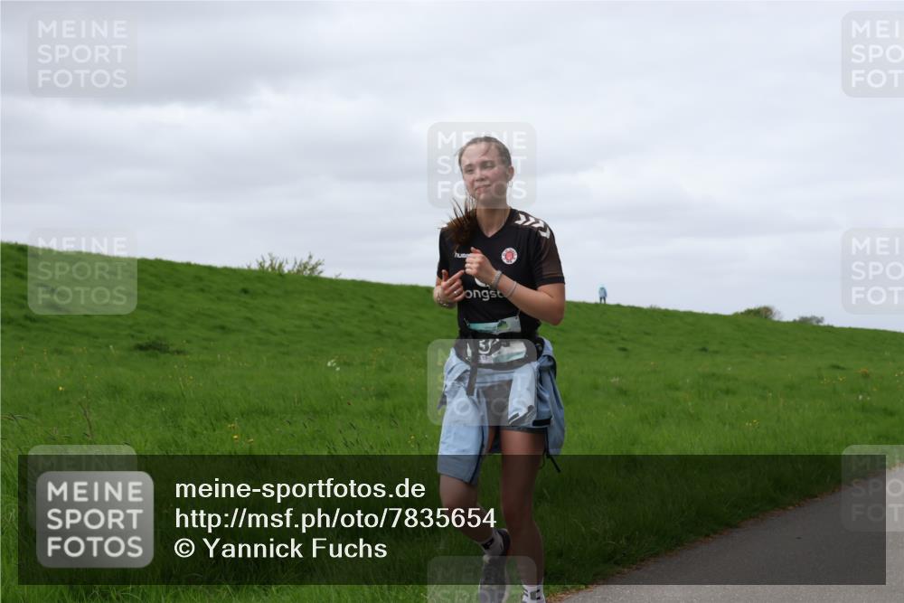 04.05.2025 - 8. Wedeler Halbmarathon Yannick Fuchs http://msf.ph/oto/7835654 04.05.2025 11:44:45 Laufen 55 meine-sportfotos.de