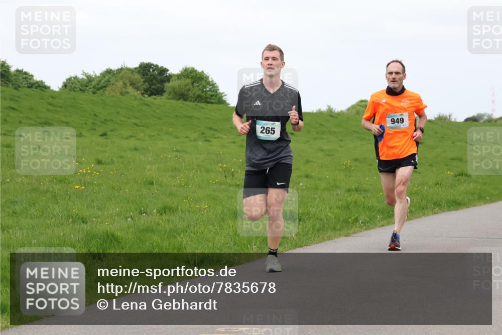 04.05.2025 - 8. Wedeler Halbmarathon Lena Gebhardt http://msf.ph/oto/7835678 04.05.2025 11:28:27 Laufen 949, 265 meine-sportfotos.de
