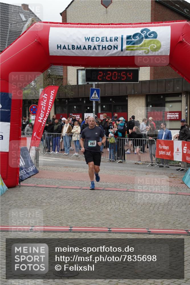 04.05.2025 - 8. Wedeler Halbmarathon Felixshl http://msf.ph/oto/7835698 04.05.2025 12:20:52 Ziel 282 meine-sportfotos.de
