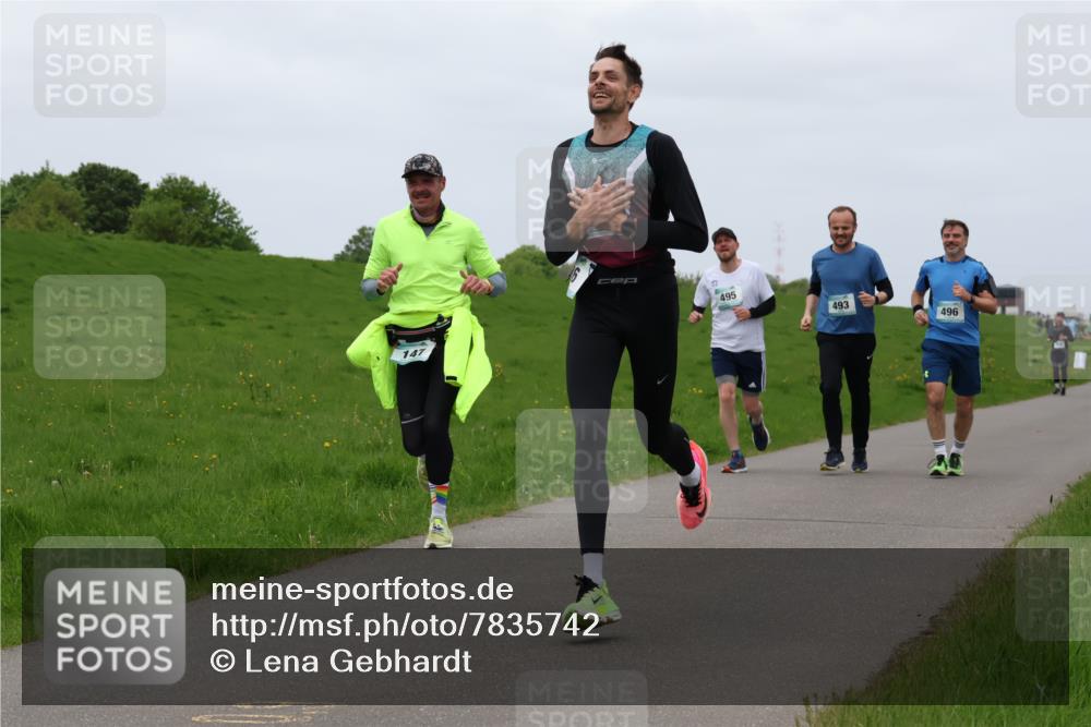 04.05.2025 - 8. Wedeler Halbmarathon Lena Gebhardt http://msf.ph/oto/7835742 04.05.2025 11:28:49 Laufen 147, 495, 493, 496 meine-sportfotos.de