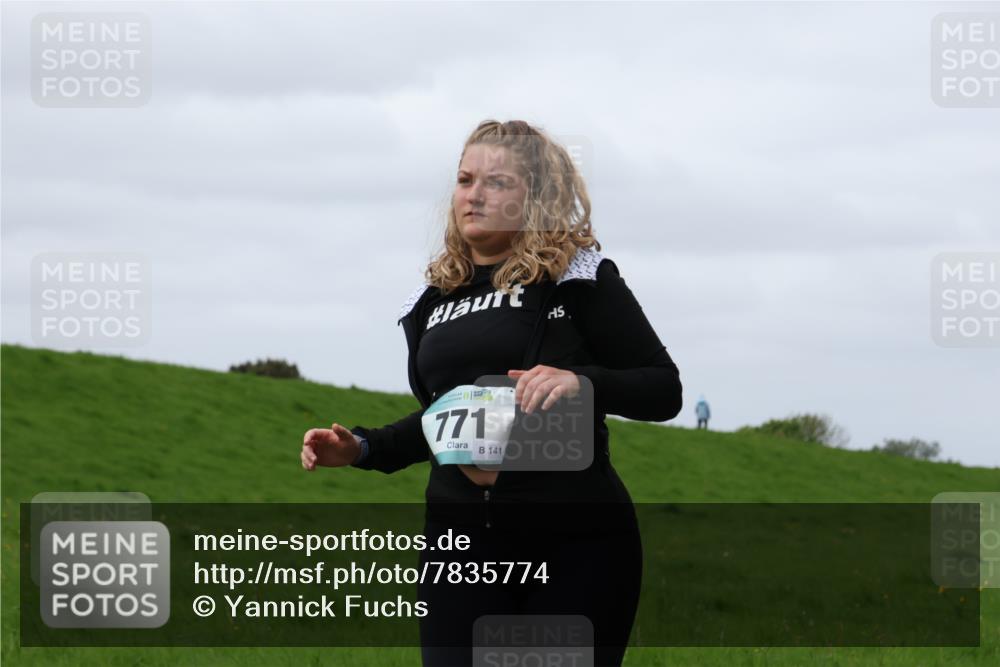 04.05.2025 - 8. Wedeler Halbmarathon Yannick Fuchs http://msf.ph/oto/7835774 04.05.2025 11:45:02 Laufen 771, 141 meine-sportfotos.de