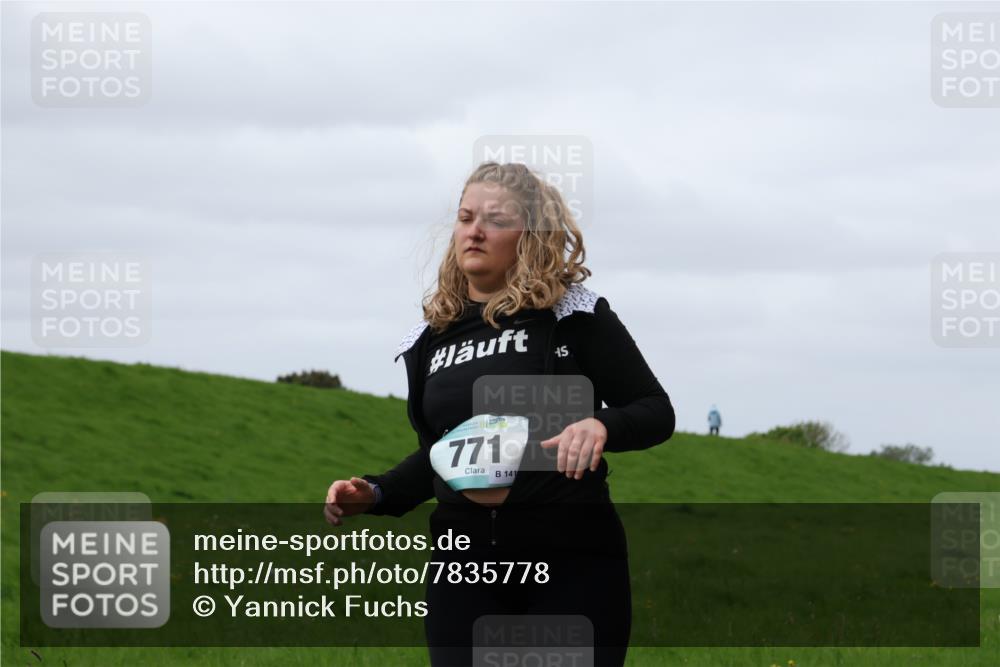 04.05.2025 - 8. Wedeler Halbmarathon Yannick Fuchs http://msf.ph/oto/7835778 04.05.2025 11:45:02 Laufen 771, 141 meine-sportfotos.de