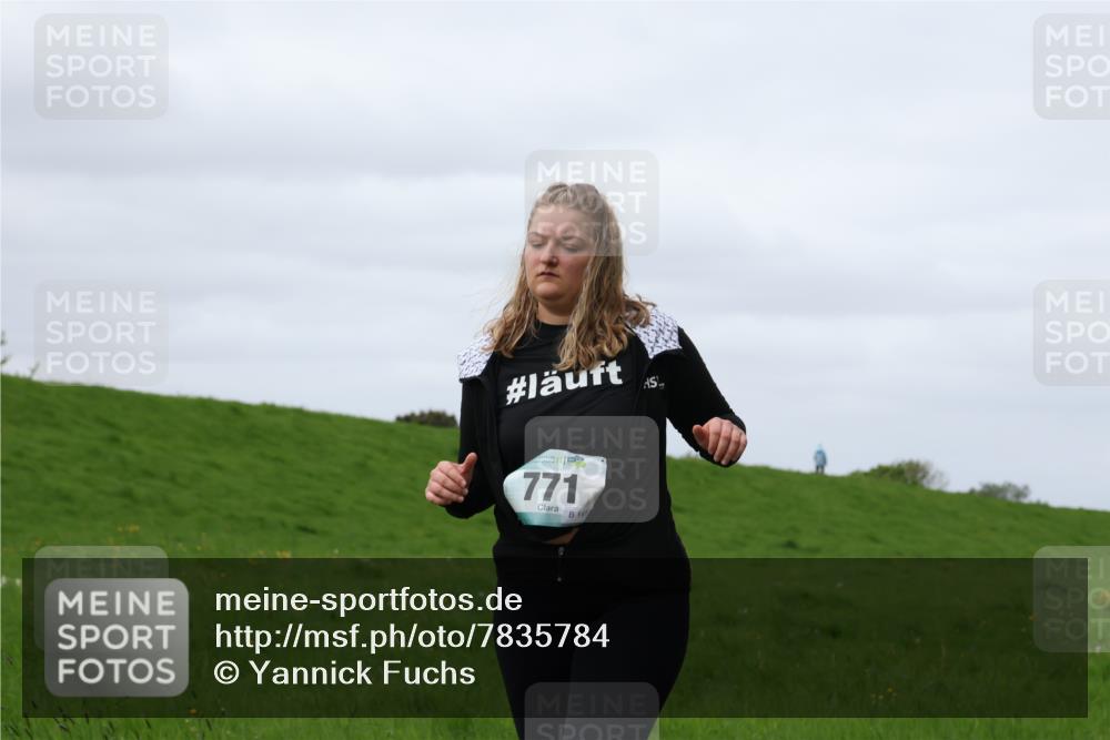 04.05.2025 - 8. Wedeler Halbmarathon Yannick Fuchs http://msf.ph/oto/7835784 04.05.2025 11:45:02 Laufen 771, 141 meine-sportfotos.de
