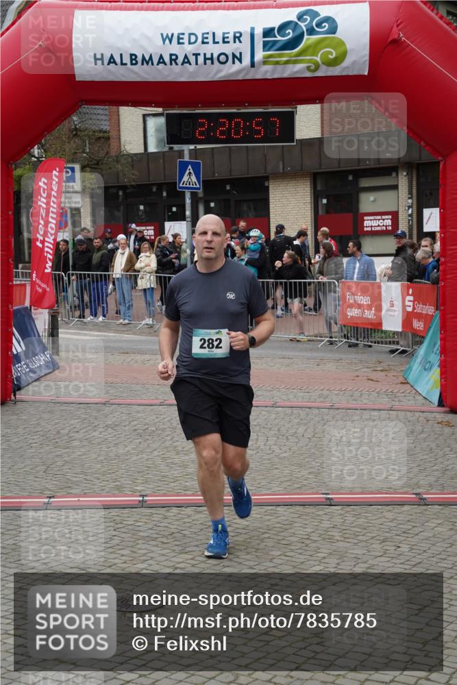 04.05.2025 - 8. Wedeler Halbmarathon Felixshl http://msf.ph/oto/7835785 04.05.2025 12:20:54 Ziel 282 meine-sportfotos.de