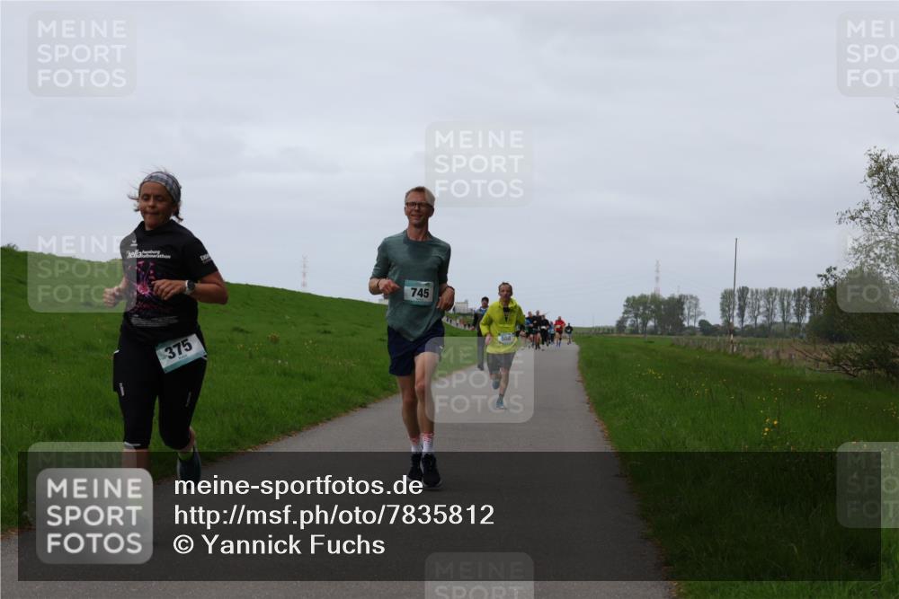 04.05.2025 - 8. Wedeler Halbmarathon Yannick Fuchs http://msf.ph/oto/7835812 04.05.2025 11:23:31 Laufen 375, 745 meine-sportfotos.de