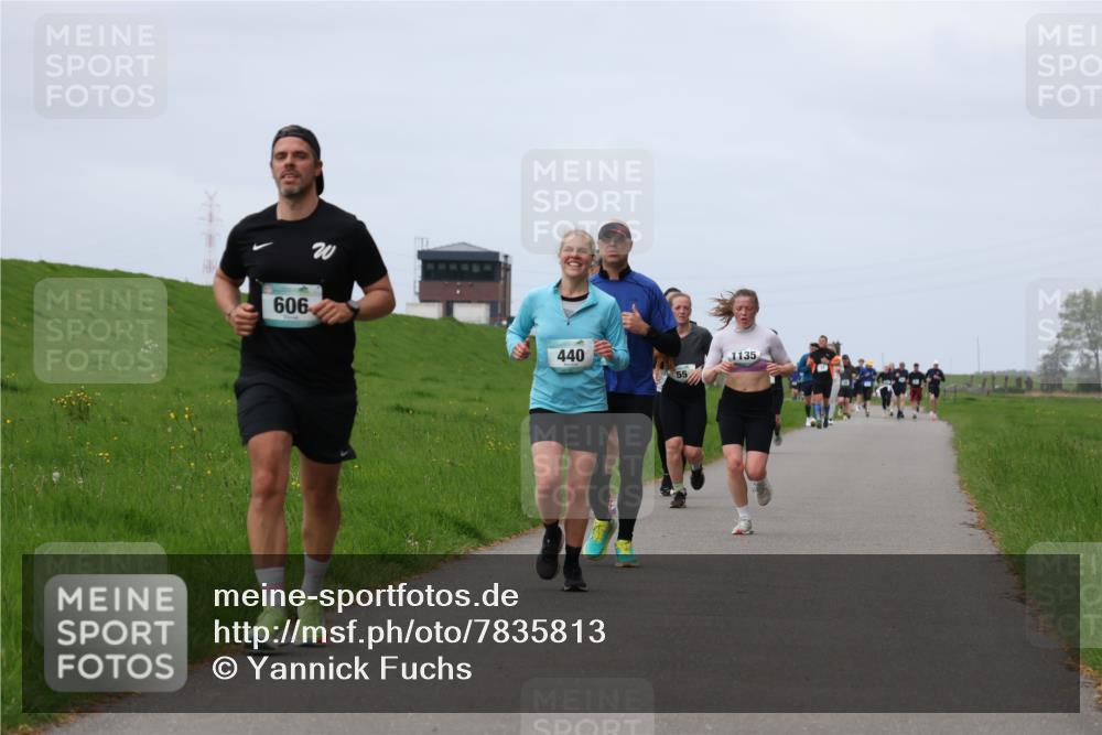 04.05.2025 - 8. Wedeler Halbmarathon Yannick Fuchs http://msf.ph/oto/7835813 04.05.2025 11:45:03 Laufen 606, 440, 1135 meine-sportfotos.de