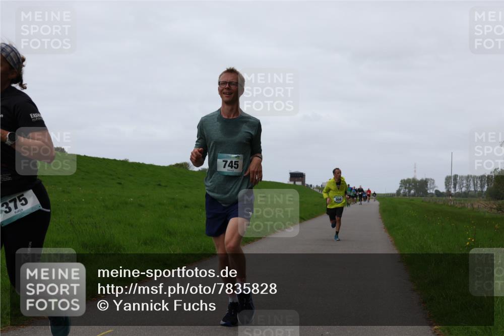04.05.2025 - 8. Wedeler Halbmarathon Yannick Fuchs http://msf.ph/oto/7835828 04.05.2025 11:23:33 Laufen 375, 745, 508 meine-sportfotos.de