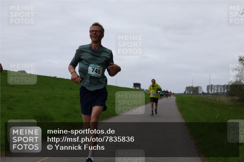 04.05.2025 - 8. Wedeler Halbmarathon Yannick Fuchs http://msf.ph/oto/7835836 04.05.2025 11:23:33 Laufen 745 meine-sportfotos.de