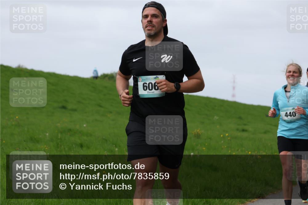 04.05.2025 - 8. Wedeler Halbmarathon Yannick Fuchs http://msf.ph/oto/7835859 04.05.2025 11:45:06 Laufen 2, 606, 440 meine-sportfotos.de