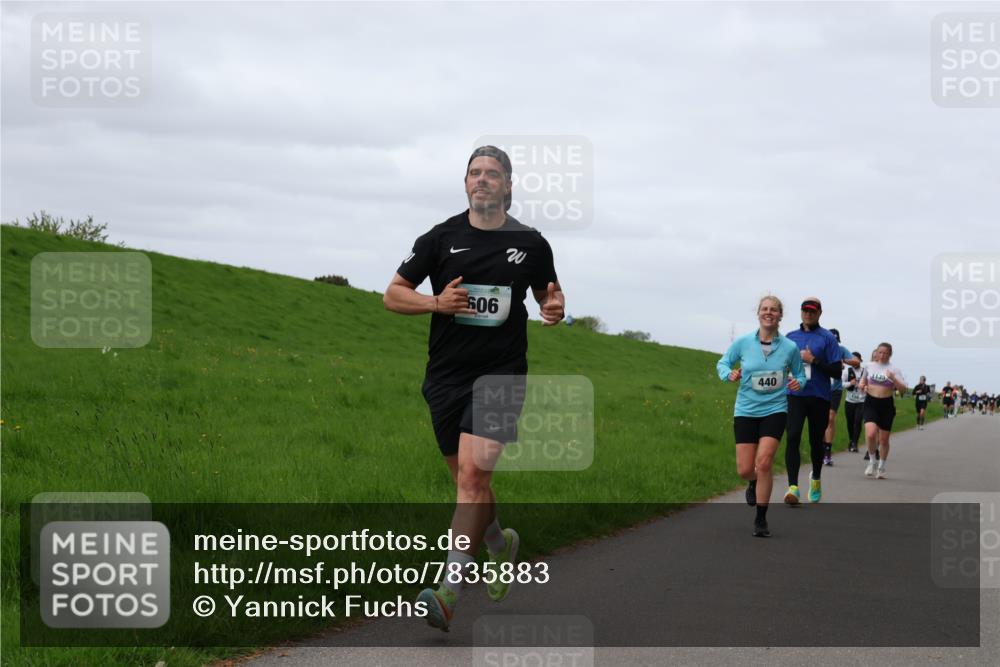 04.05.2025 - 8. Wedeler Halbmarathon Yannick Fuchs http://msf.ph/oto/7835883 04.05.2025 11:45:07 Laufen 606, 440 meine-sportfotos.de