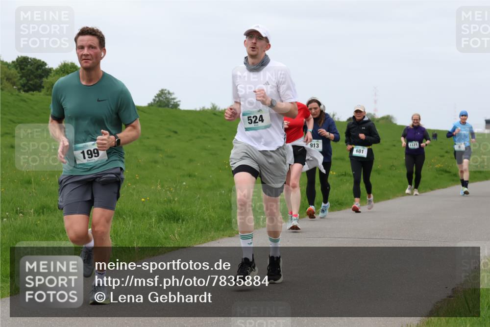 04.05.2025 - 8. Wedeler Halbmarathon Lena Gebhardt http://msf.ph/oto/7835884 04.05.2025 11:29:21 Laufen 199, 524, 913, 681 meine-sportfotos.de
