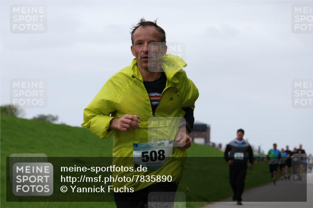 04.05.2025 - 8. Wedeler Halbmarathon Yannick Fuchs http://msf.ph/oto/7835890 04.05.2025 11:23:36 Laufen 508 meine-sportfotos.de