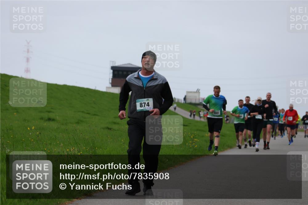 04.05.2025 - 8. Wedeler Halbmarathon Yannick Fuchs http://msf.ph/oto/7835908 04.05.2025 11:23:39 Laufen 874, 118, 889 meine-sportfotos.de