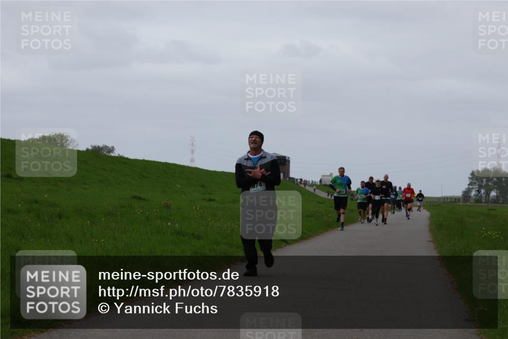 04.05.2025 - 8. Wedeler Halbmarathon Yannick Fuchs http://msf.ph/oto/7835918 04.05.2025 11:23:41 Laufen 874 meine-sportfotos.de