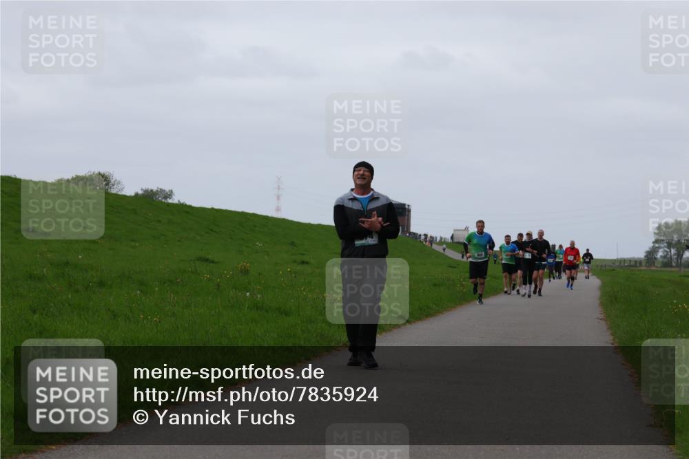 04.05.2025 - 8. Wedeler Halbmarathon Yannick Fuchs http://msf.ph/oto/7835924 04.05.2025 11:23:41 Laufen  meine-sportfotos.de