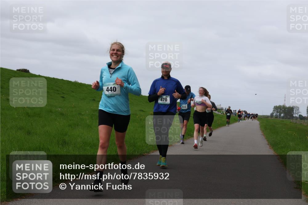 04.05.2025 - 8. Wedeler Halbmarathon Yannick Fuchs http://msf.ph/oto/7835932 04.05.2025 11:45:08 Laufen 440, 470, 833, 1135 meine-sportfotos.de