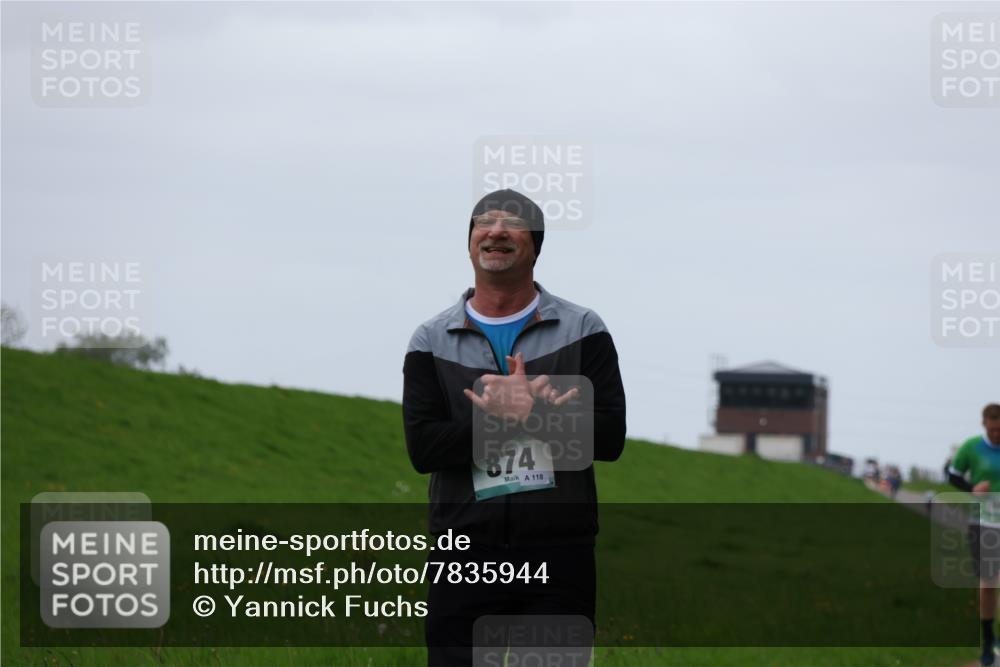 04.05.2025 - 8. Wedeler Halbmarathon Yannick Fuchs http://msf.ph/oto/7835944 04.05.2025 11:23:42 Laufen 874, 118 meine-sportfotos.de