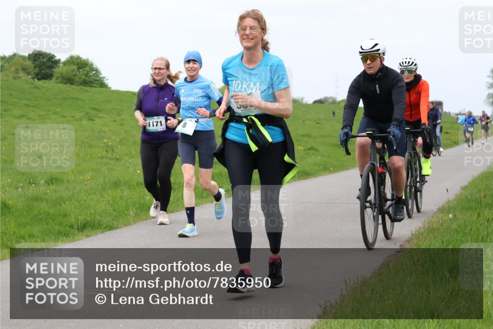 04.05.2025 - 8. Wedeler Halbmarathon Lena Gebhardt http://msf.ph/oto/7835950 04.05.2025 11:29:29 Laufen 10, 1171, 8 meine-sportfotos.de