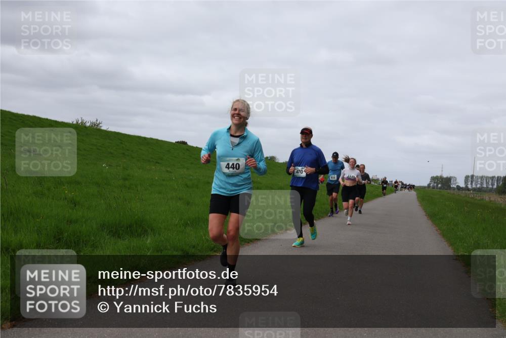 04.05.2025 - 8. Wedeler Halbmarathon Yannick Fuchs http://msf.ph/oto/7835954 04.05.2025 11:45:09 Laufen 440, 470, 1135, 833 meine-sportfotos.de