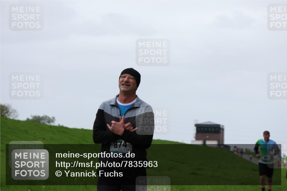 04.05.2025 - 8. Wedeler Halbmarathon Yannick Fuchs http://msf.ph/oto/7835963 04.05.2025 11:23:43 Laufen 874, 118 meine-sportfotos.de