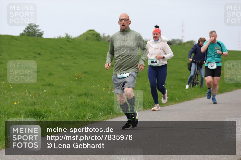 04.05.2025 - 8. Wedeler Halbmarathon Lena Gebhardt http://msf.ph/oto/7835976 04.05.2025 11:29:34 Laufen 864, 724 meine-sportfotos.de