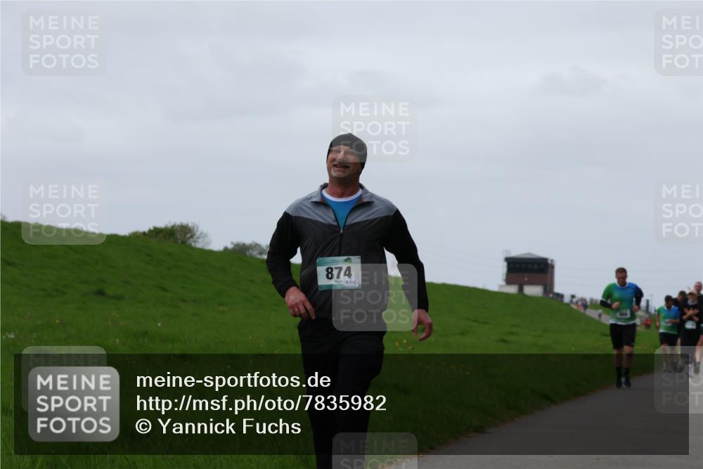 04.05.2025 - 8. Wedeler Halbmarathon Yannick Fuchs http://msf.ph/oto/7835982 04.05.2025 11:23:43 Laufen 874 meine-sportfotos.de