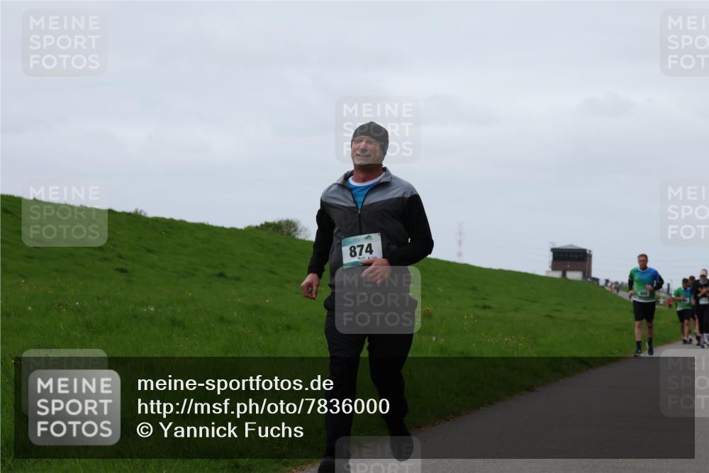 04.05.2025 - 8. Wedeler Halbmarathon Yannick Fuchs http://msf.ph/oto/7836000 04.05.2025 11:23:44 Laufen 874 meine-sportfotos.de