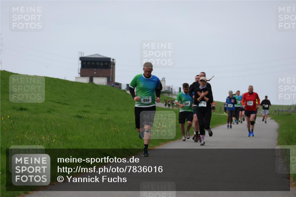 04.05.2025 - 8. Wedeler Halbmarathon Yannick Fuchs http://msf.ph/oto/7836016 04.05.2025 11:23:45 Laufen 889 meine-sportfotos.de