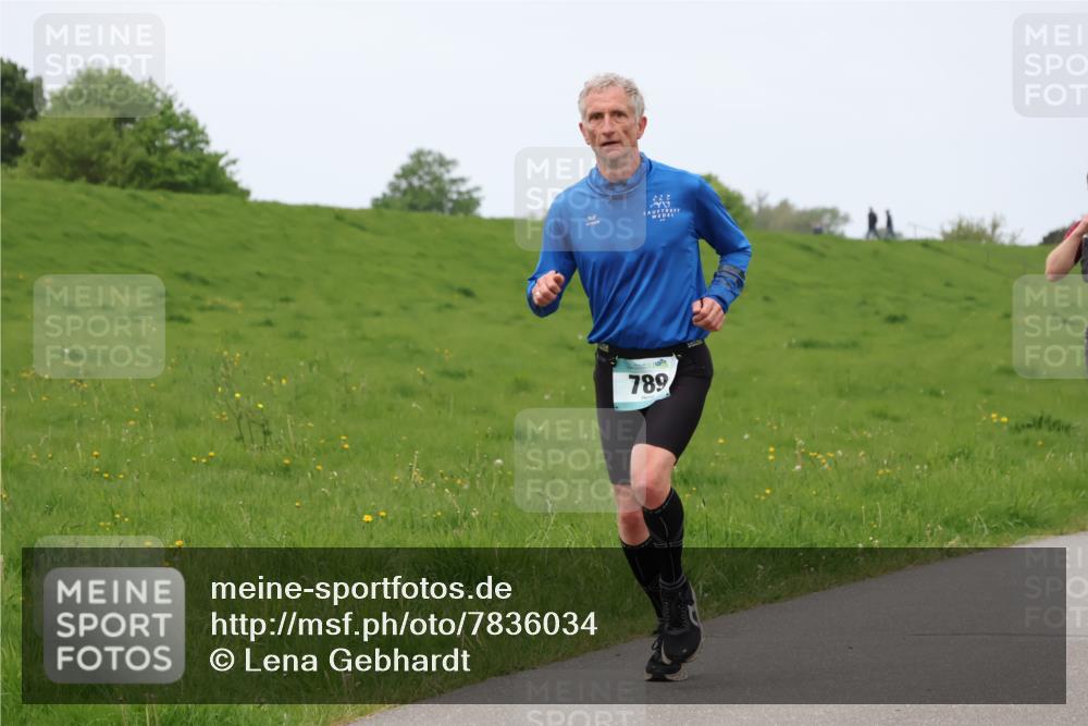 04.05.2025 - 8. Wedeler Halbmarathon Lena Gebhardt http://msf.ph/oto/7836034 04.05.2025 11:29:43 Laufen 277, 789 meine-sportfotos.de